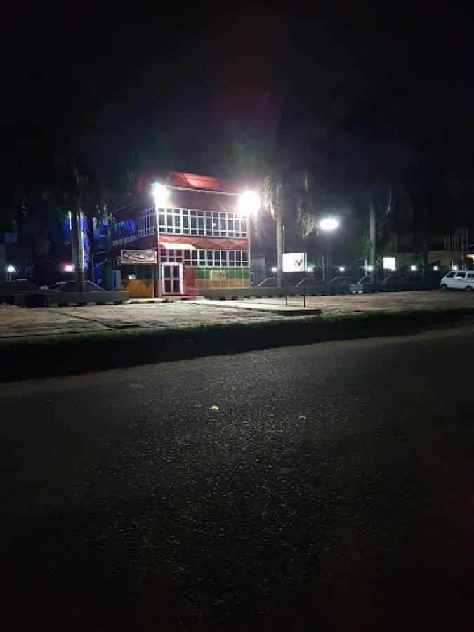 Room In Lodge - All Seasons Hotel-Owerri Esterno foto